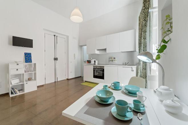 Hometolove Marina Cagliari Luaran gambar