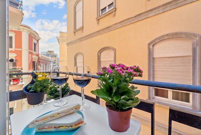 Hometolove Marina Cagliari Luaran gambar